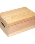 Op deze houten kist zetten wij jouw eigen naam tekening, afbeelding of tekst zetten. De kist is geschikt voor verschillende doeleinden. Bijvoorbeeld als kraamcadeau, een projectbak voor DIY klussen.